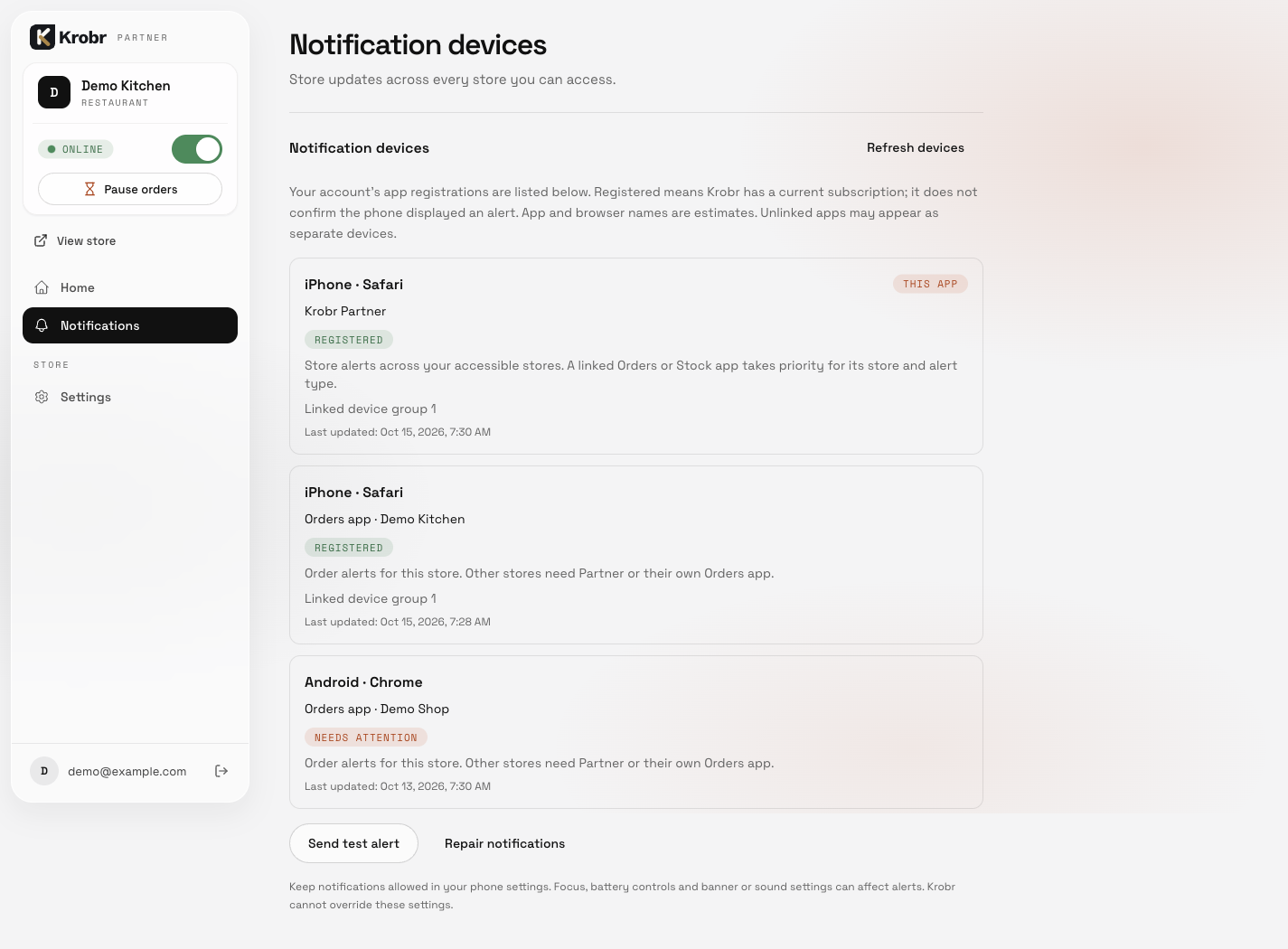 Notification devices with synthetic iPhone/Android registrations, store coverage and test controls.