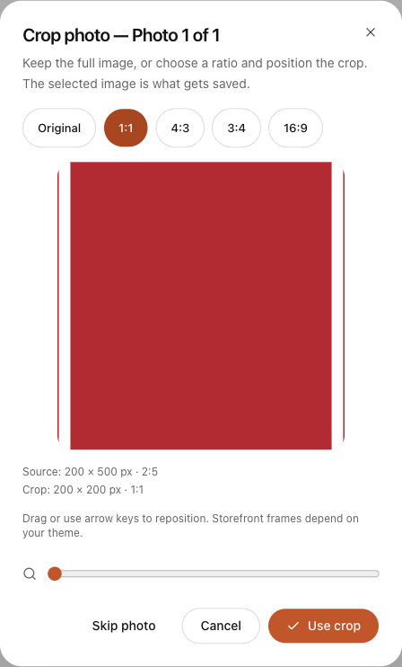 Use crop se pehle subject ke gird selected 1:1 crop check karein.